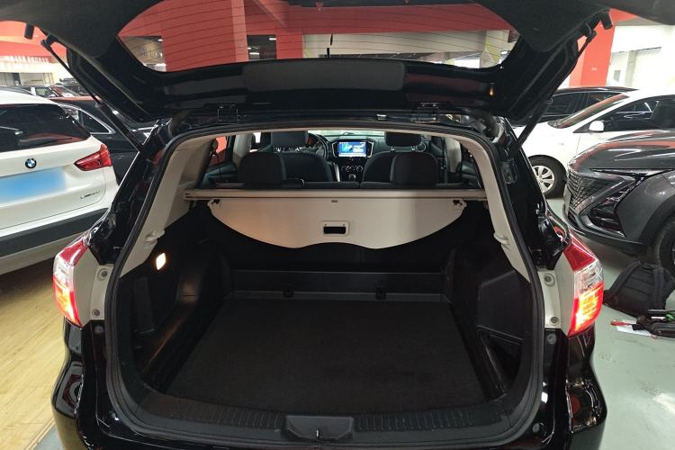 Used Venucia T70 2016 2.0L CVT Smart Choice Edition Trunk