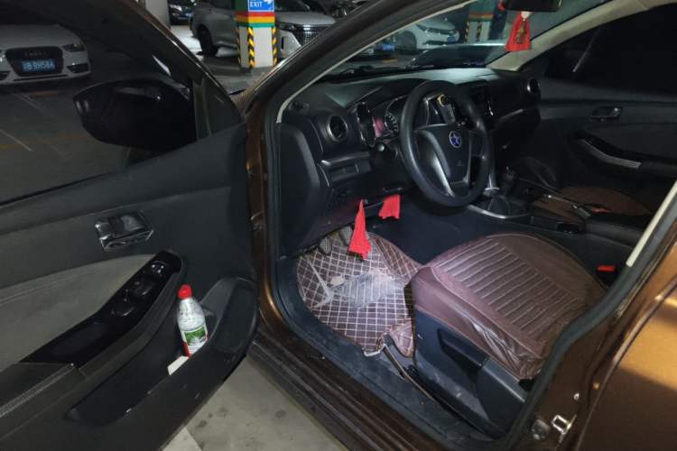 Used Venucia T70 2016 1.6L Manual Ruixing Edition Driver Seat