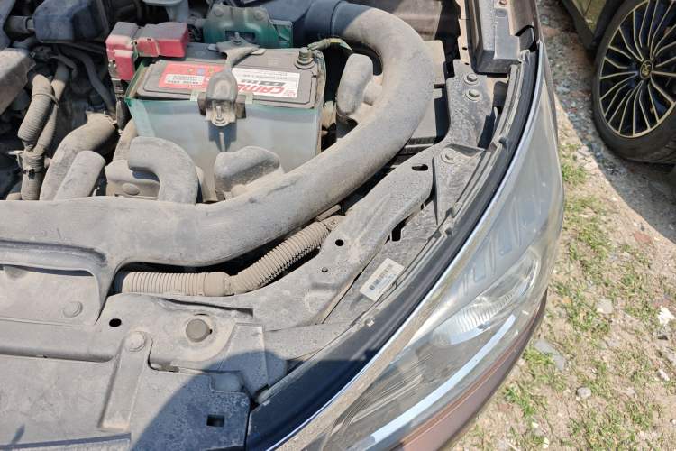 Used Venucia T70 2016 2.0L CVT Smart Choice Edition Engine Bay Left
