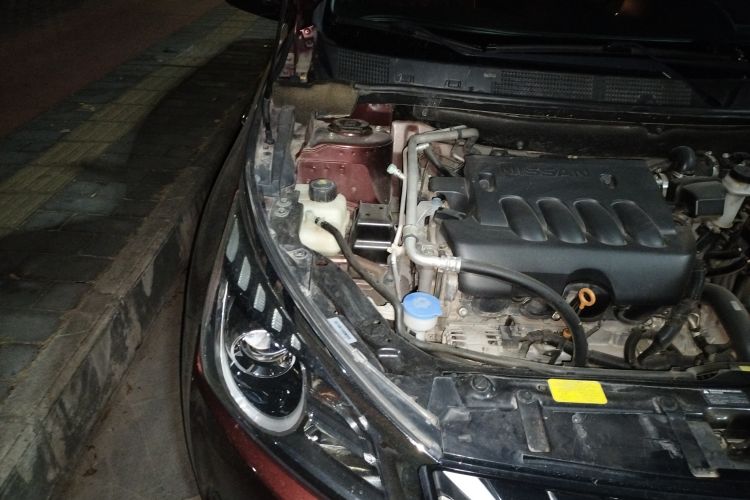Used Venucia T70 2016 2.0L CVT Smart Edition Engine Bay Right