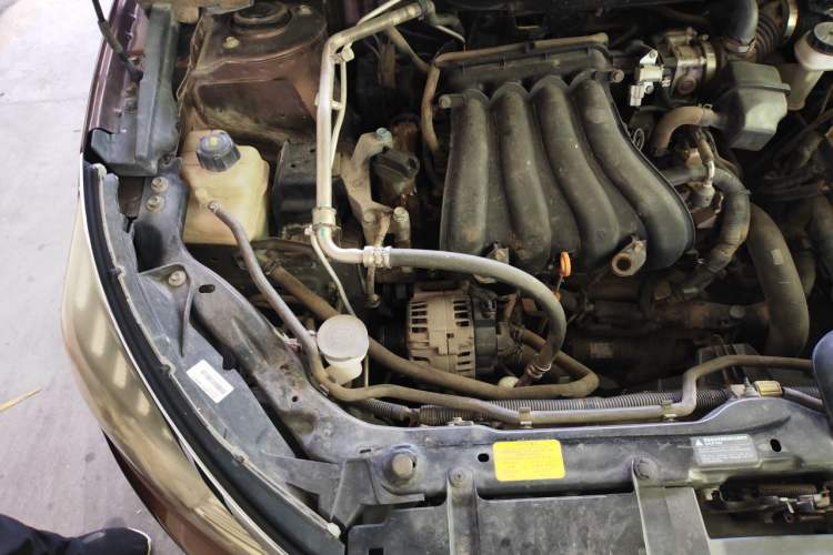 Used Venucia T70 2016 2.0L CVT Smart Edition Engine Bay Right