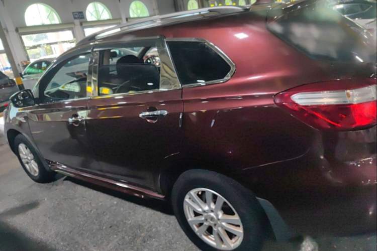 Used Venucia T70 2016 2.0L CVT Smart Edition Exterior 2