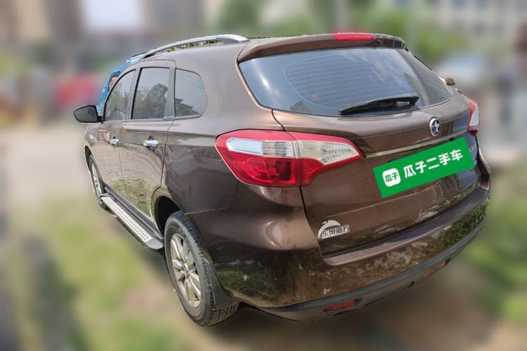 Used Venucia T70 2016 2.0L CVT Smart Choice Edition Exterior 3
