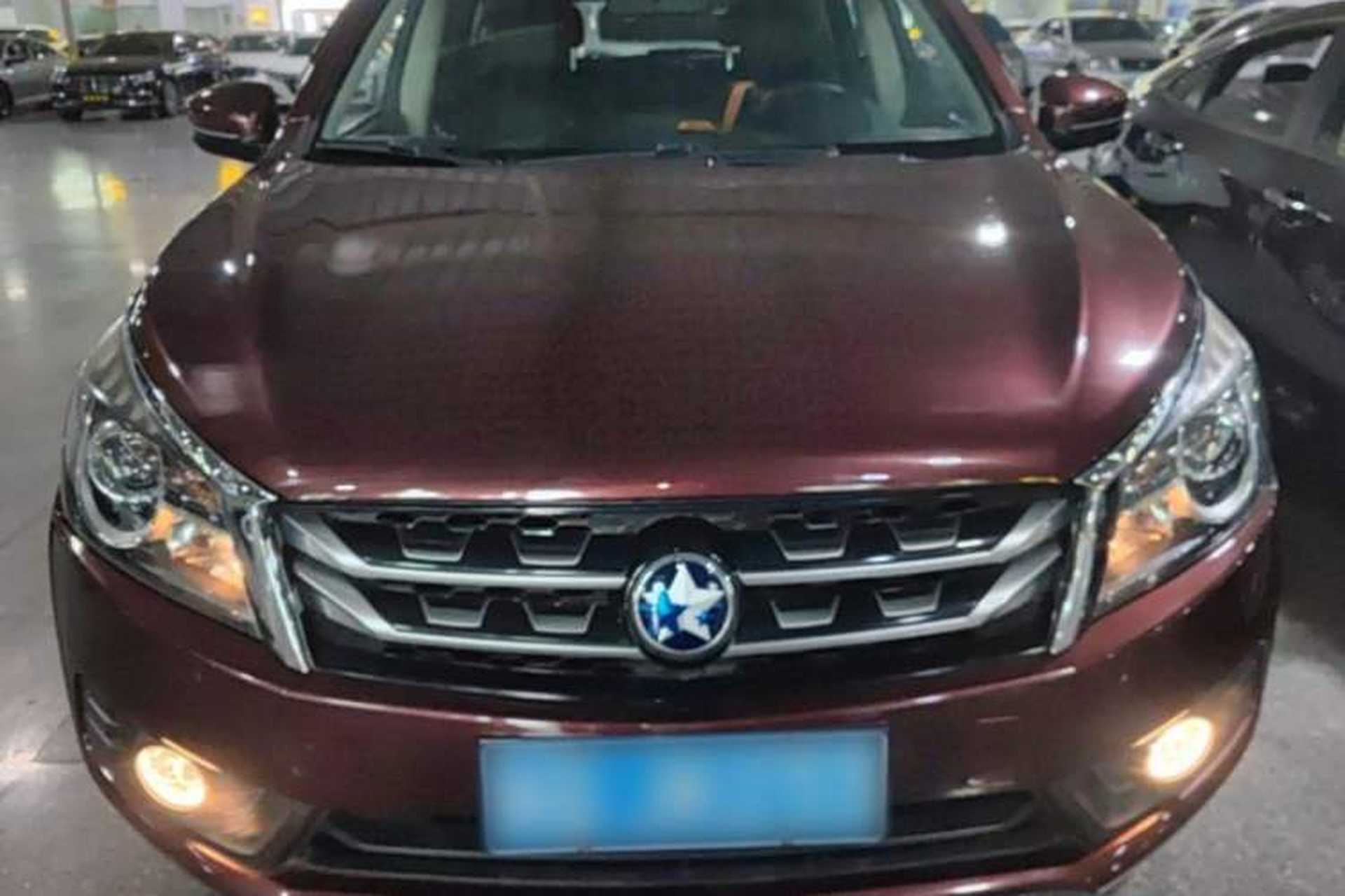 Used Venucia T70 2016 2.0L CVT Smart Edition Exterior 4