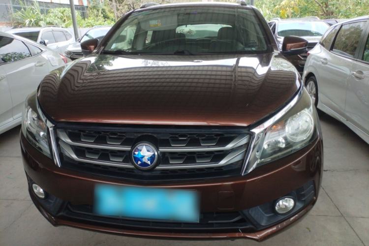 Used Venucia T70 2016 2.0L CVT Smart Choice Edition Front