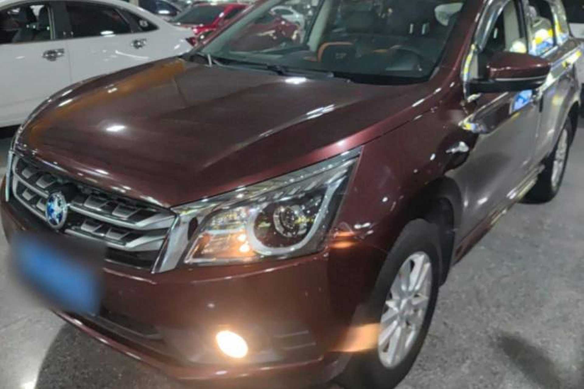 Used Venucia T70 2016 2.0L CVT Smart Edition Front Left 45 Deg