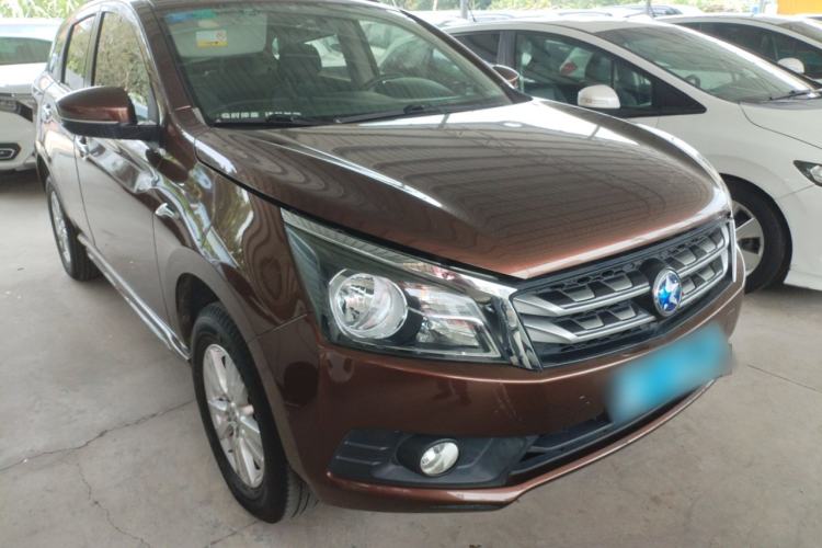 Used Venucia T70 2016 2.0L CVT Smart Choice Edition Front Right 45 Deg