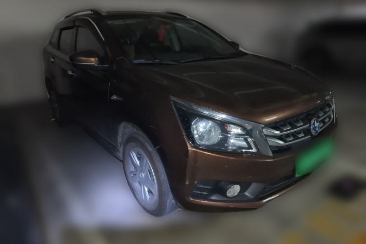 Used Venucia T70 2016 1.6L Manual Ruixing Edition Front Right 45 Deg