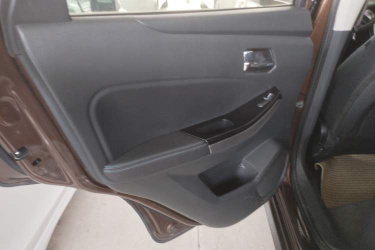 Used Venucia T70 2016 2.0L CVT Smart Choice Edition Left Rear Door Interior