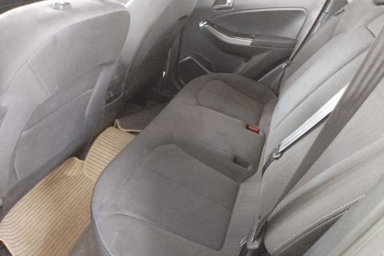Used Venucia T70 2016 2.0L CVT Smart Choice Edition Left Rear Seat