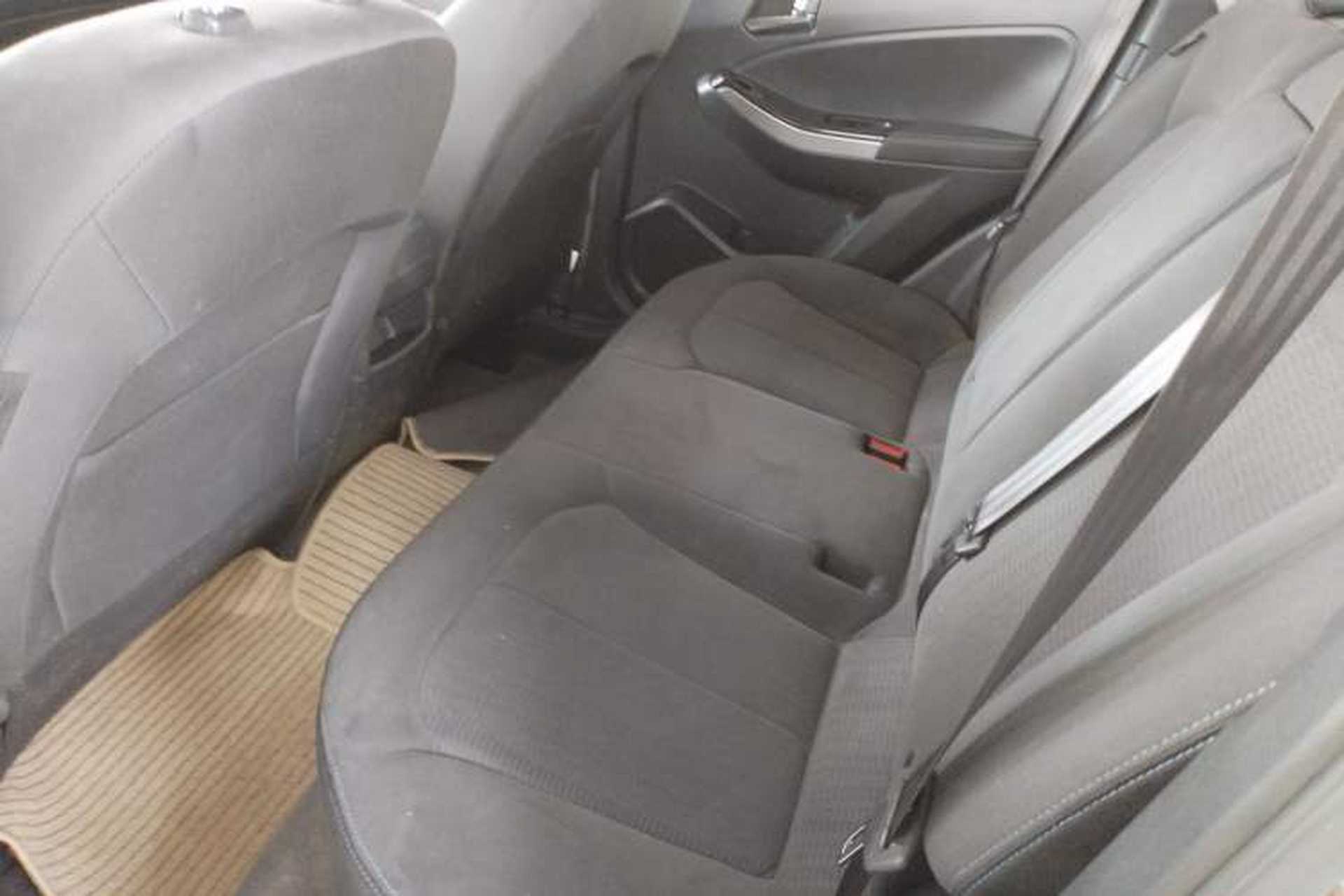 Used Venucia T70 2016 2.0L CVT Smart Choice Edition Left Rear Seat