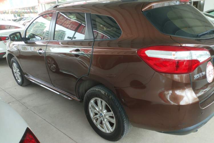 Used Venucia T70 2016 2.0L CVT Smart Choice Edition Left Side