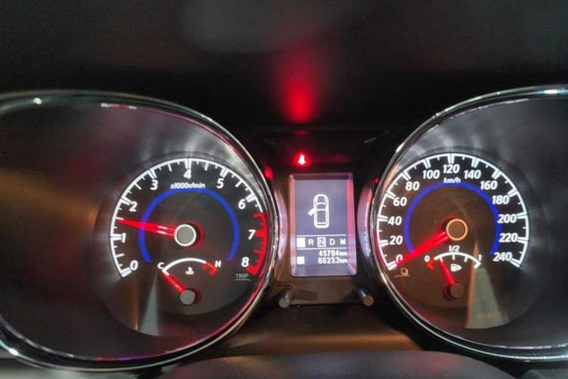 Used Venucia T70 2016 2.0L CVT Smart Edition Odometer Close Up