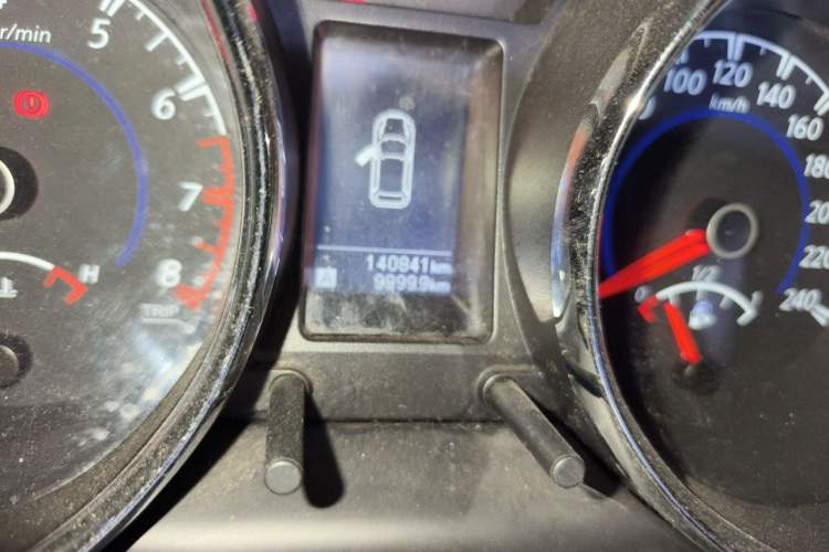 Used Venucia T70 2016 1.6L Manual Ruixing Edition Odometer Close Up