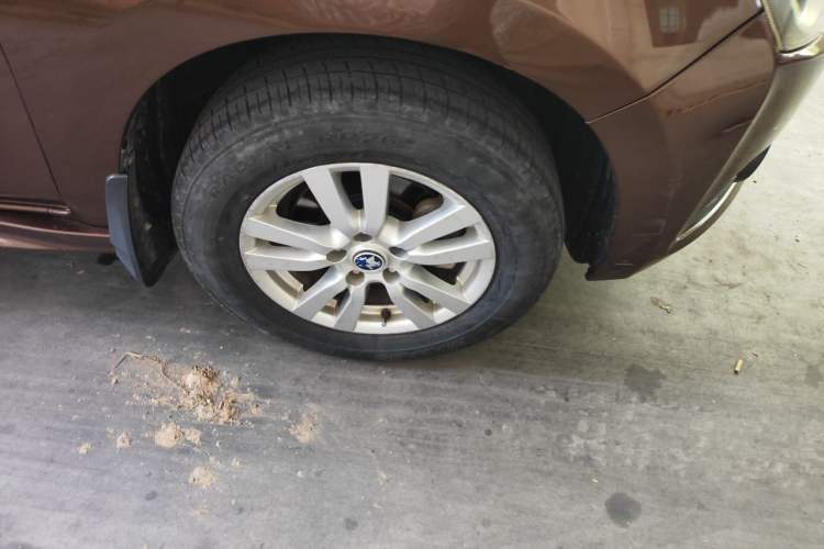 Used Venucia T70 2016 2.0L CVT Smart Edition Right Front Wheel Hub