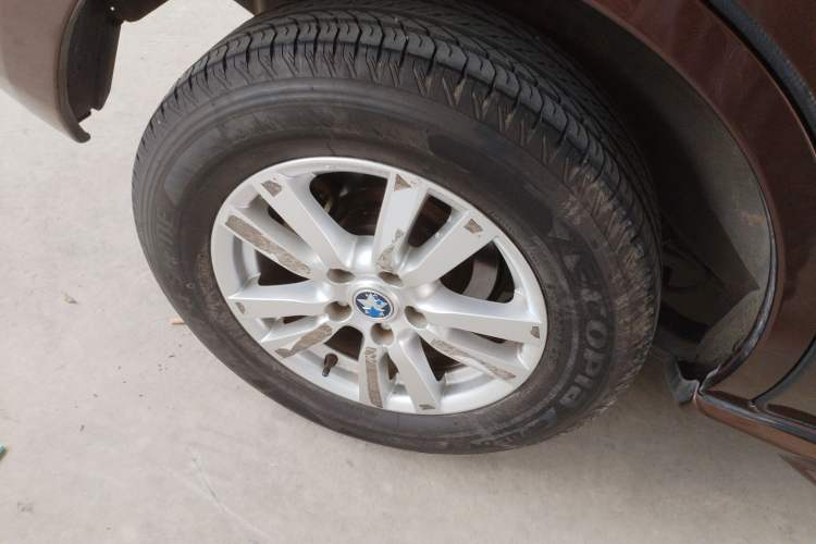 Used Venucia T70 2016 2.0L CVT Smart Choice Edition Right Rear Wheel Hub