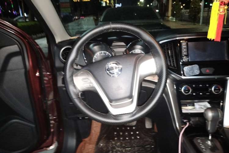 Used Venucia T70 2016 2.0L CVT Smart Edition Steering Wheel