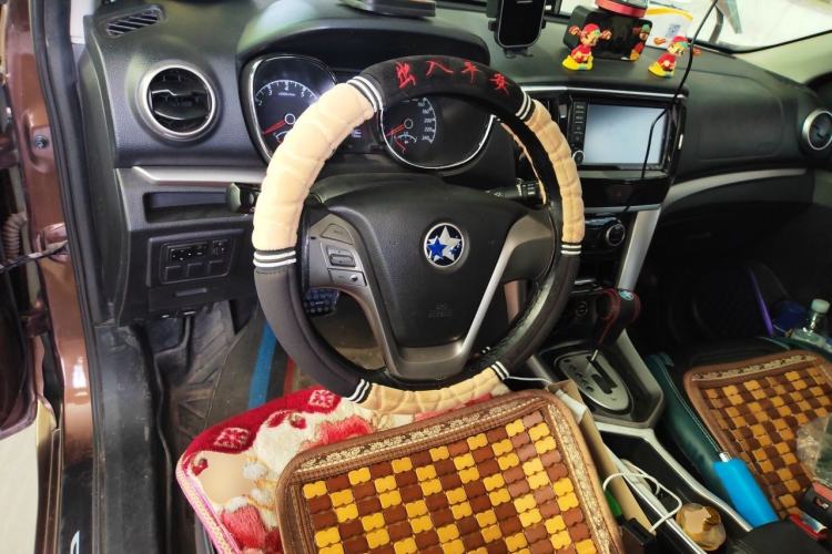 Used Venucia T70 2016 2.0L CVT Smart Edition Steering Wheel