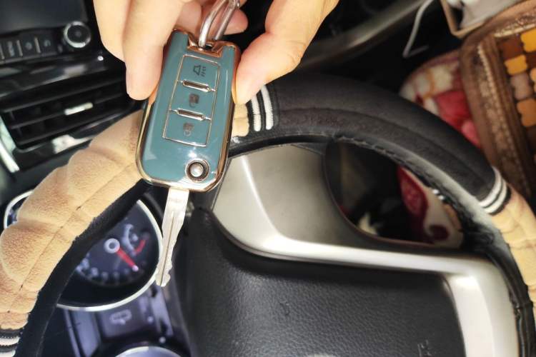 Used Venucia T70 2016 2.0L CVT Smart Edition Vehicle Key