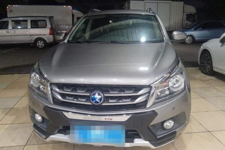 Used Venucia T70 2016 1.6L Manual Ruixing Edition Exterior 1