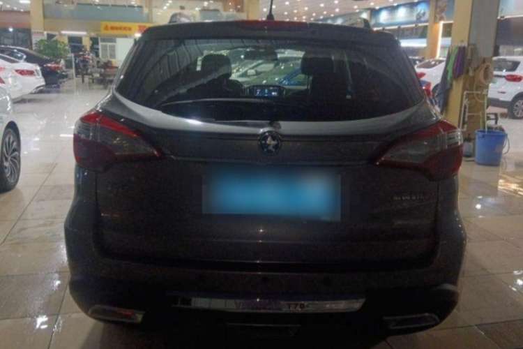Used Venucia T70 2016 1.6L Manual Ruixing Edition Exterior 3