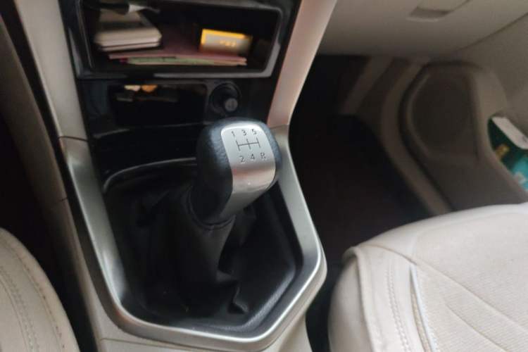Used Venucia T70 2016 1.6L Manual Ruixing Edition Gear Lever