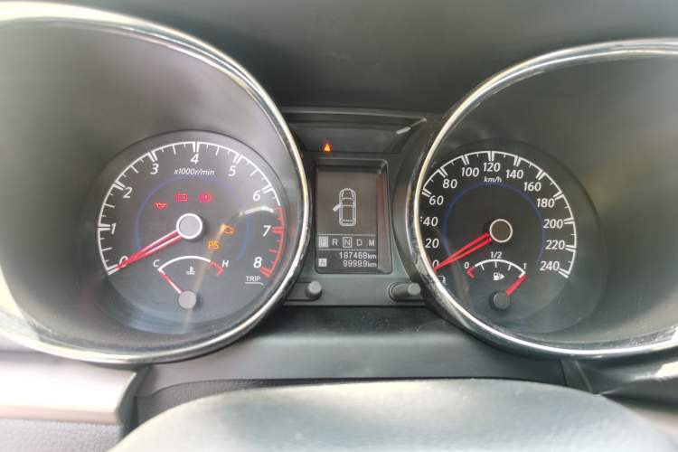 Used Venucia T70 2016 2.0L CVT Smart Choice Edition Instrument Cluster