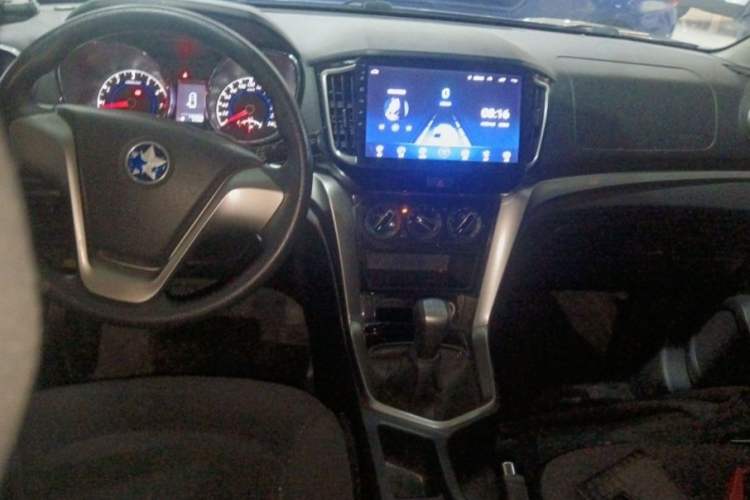 Used Venucia T70 2016 1.6L Manual Ruixing Edition Interior 1