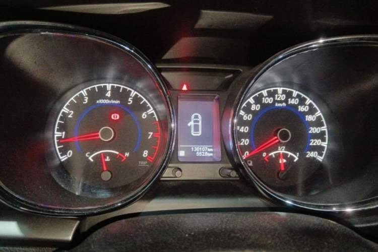Used Venucia T70 2016 1.6L Manual Ruixing Edition Odometer Close Up