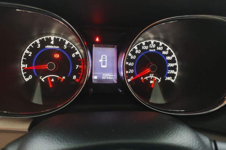 Used Venucia T70 2016 1.6L Manual Ruixing Edition Odometer Close Up