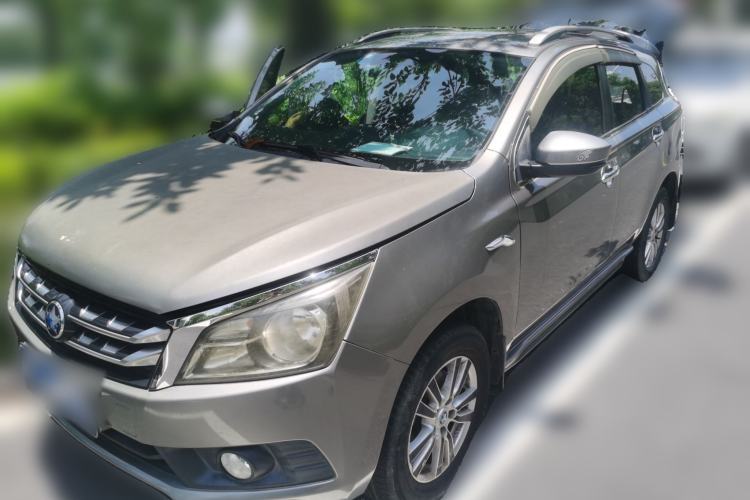 Used Venucia T70 2016 2.0L CVT Smart Choice Edition Guazi used car, China used car export, Used car for sale, Used cars, Cheapest cars for sale