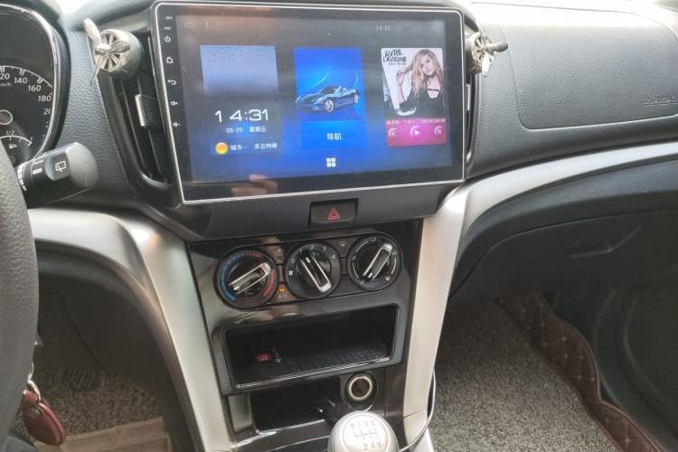 Used Venucia T70 2016 2.0L Manual RuiQu Version Audio And AC Panel