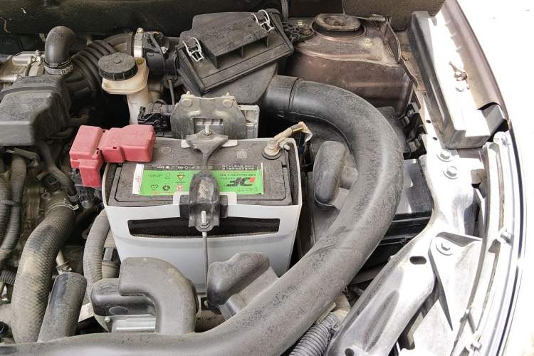 Used Venucia T70 2016 2.0L CVT Smart Choice Edition Engine Bay Left