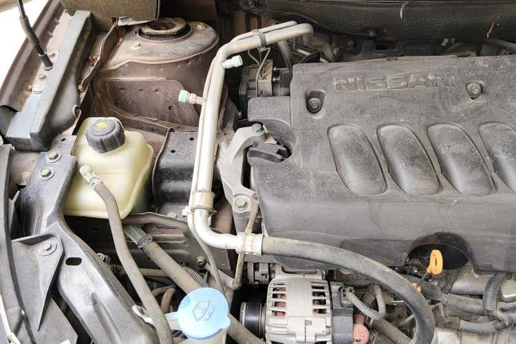 Used Venucia T70 2016 2.0L CVT Smart Choice Edition Engine Bay Right