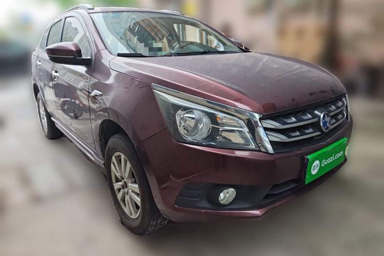 Used Venucia T70 2016 2.0L CVT Smart Choice Edition Exterior 2