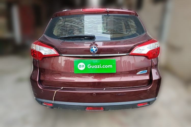 Used Venucia T70 2016 2.0L CVT Smart Choice Edition Exterior 4