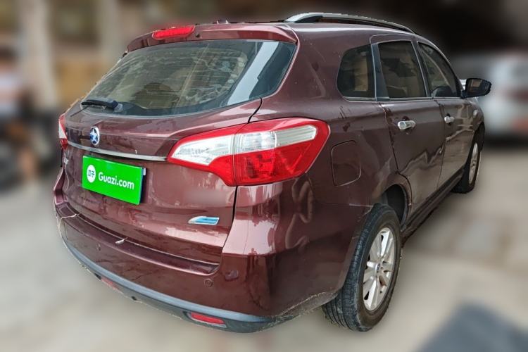 Used Venucia T70 2016 2.0L CVT Smart Choice Edition Exterior 5
