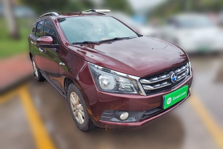 Used Venucia T70 2016 2.0L CVT Smart Choice Edition Front Right 45 Deg