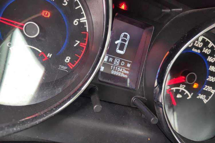 Used Venucia T70 2016 2.0L CVT Smart Choice Edition Odometer Close Up