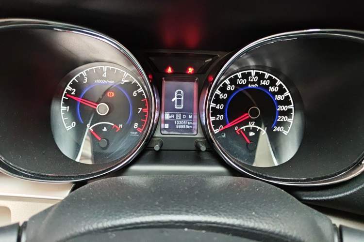 Used Venucia T70 2016 2.0L CVT Smart Choice Edition Odometer Close Up