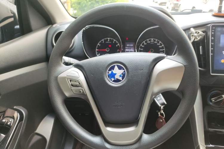 Used Venucia T70 2016 2.0L Manual RuiQu Version Steering Wheel