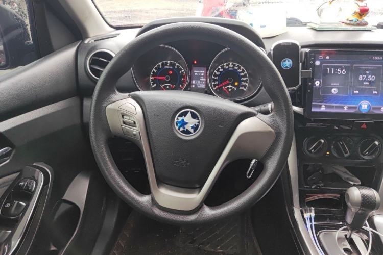Used Venucia T70 2016 2.0L CVT Smart Choice Edition Steering Wheel