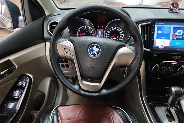 Used Venucia T70 2016 2.0L CVT Smart Choice Edition Steering Wheel