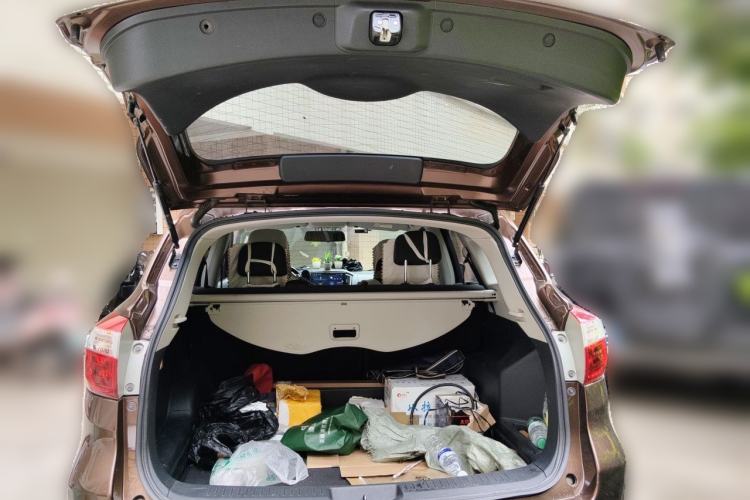 Used Venucia T70 2016 2.0L CVT Smart Choice Edition Trunk