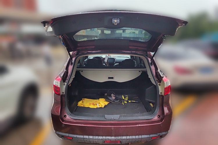 Used Venucia T70 2016 2.0L CVT Smart Choice Edition Trunk