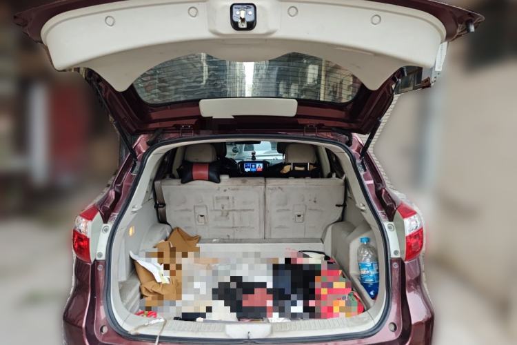 Used Venucia T70 2016 2.0L CVT Smart Choice Edition Trunk