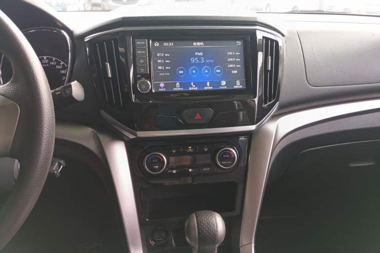 Used Venucia T70 2016 2.0L CVT Smart Edition Audio And AC Panel