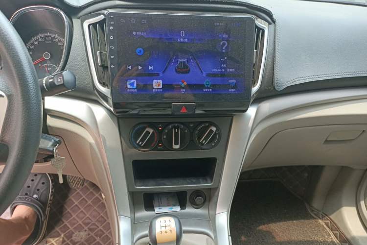 Used Venucia T70 2016 1.6L Manual Ruixing Edition Audio And AC Panel