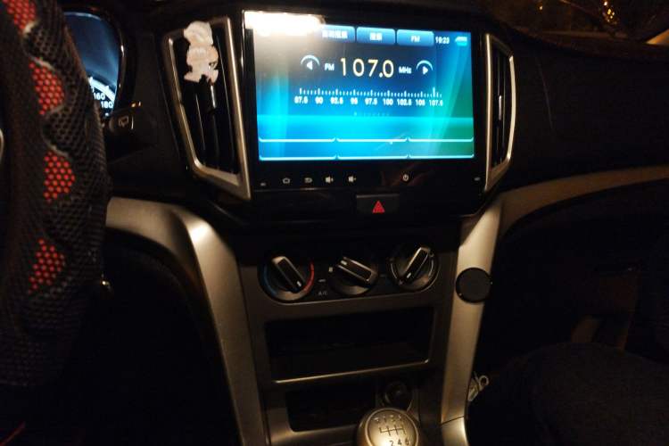 Used Venucia T70 2016 2.0L Manual RuiQu Version Audio And AC Panel