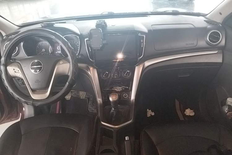 Used Venucia T70 2016 2.0L Manual RuiQu Version Center Console